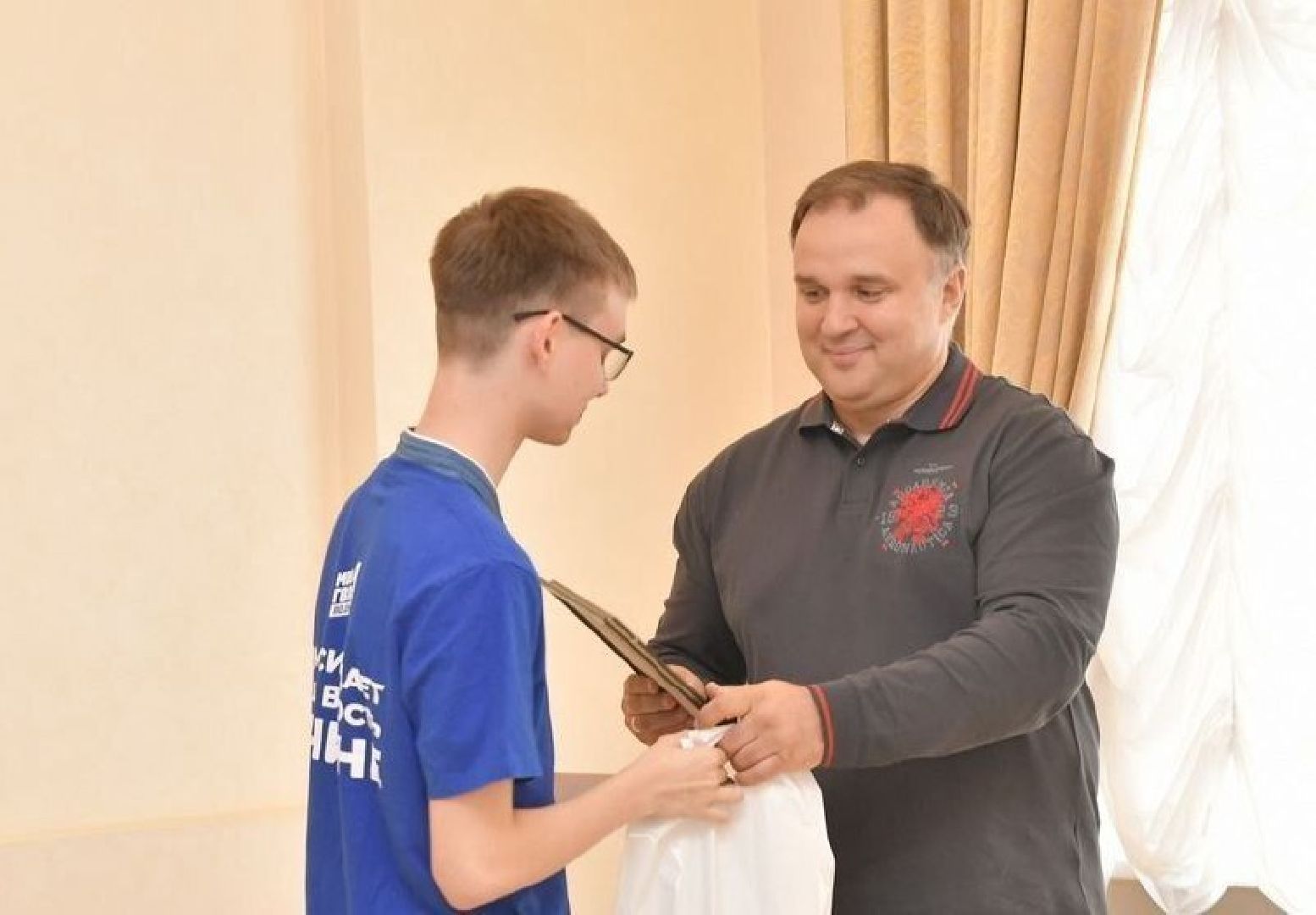 стипендия главы 2025, власиха глава, день молодежи, день молодежи во власихе, впк илья муромец, школа искусств гармония, олимпиада школьников,