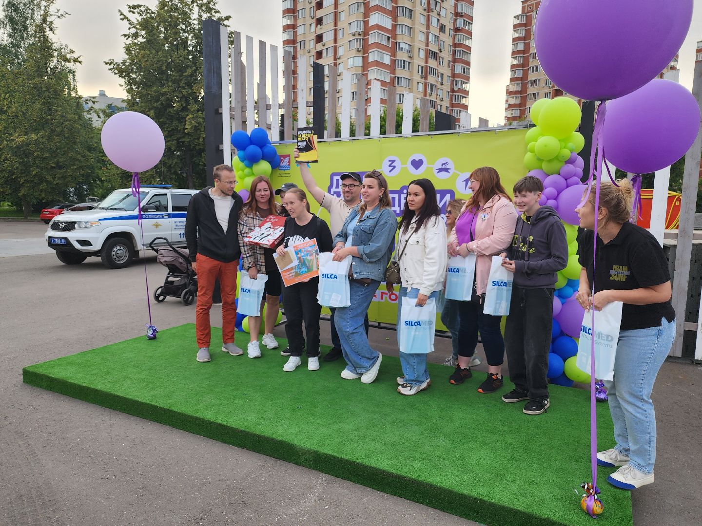 долгопрудный, день молодежи 2025, квиз, пенная вечеринка, дискотека, награждение, кмц,