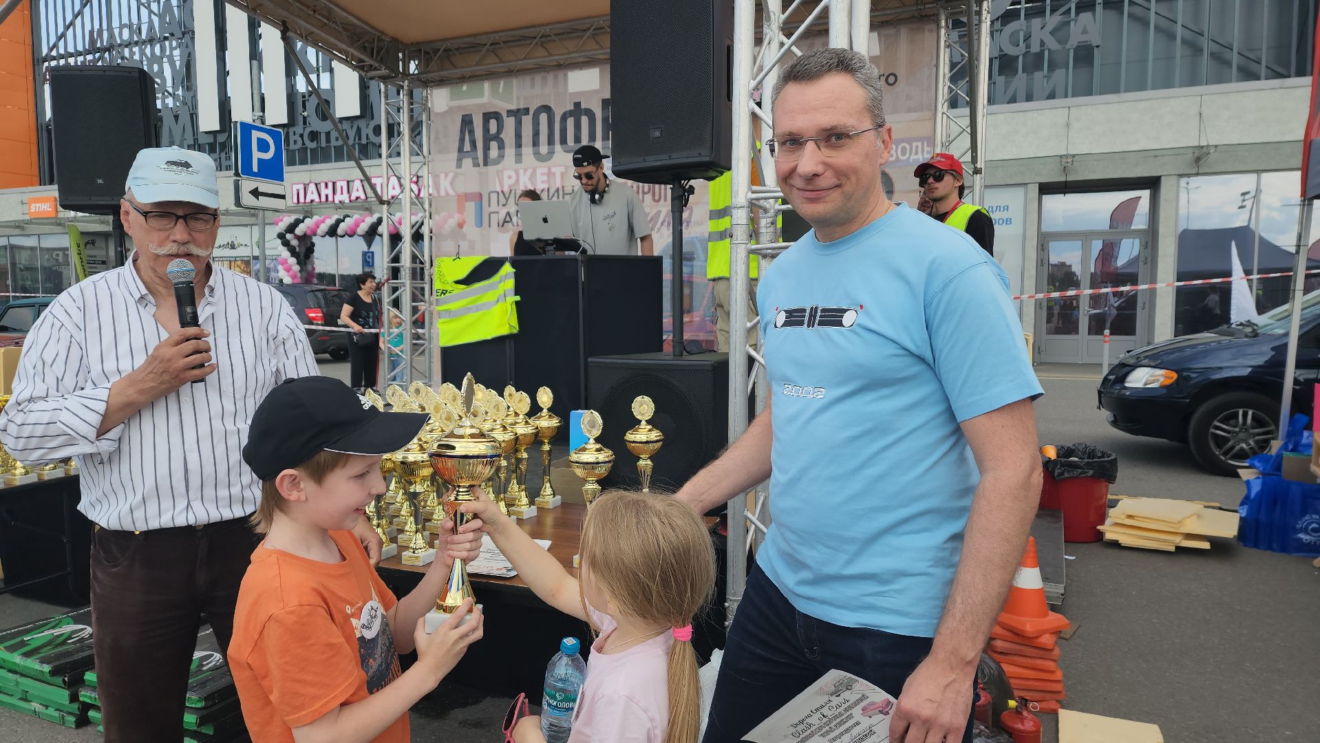 вертикалки, пушкино, ретро машина,ретро-авто,автолюбители,парковка автомобилей,номинация,авто-фестиваль,