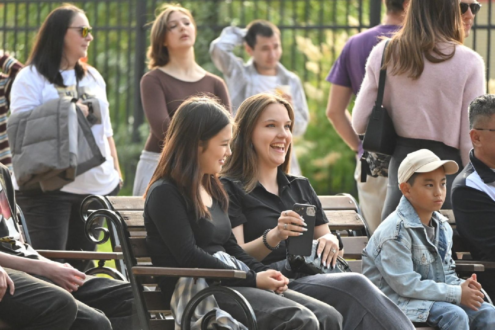 сергиев посад, день молодежи 2025, скитские пруды, танцы, йога, песни под гитару,