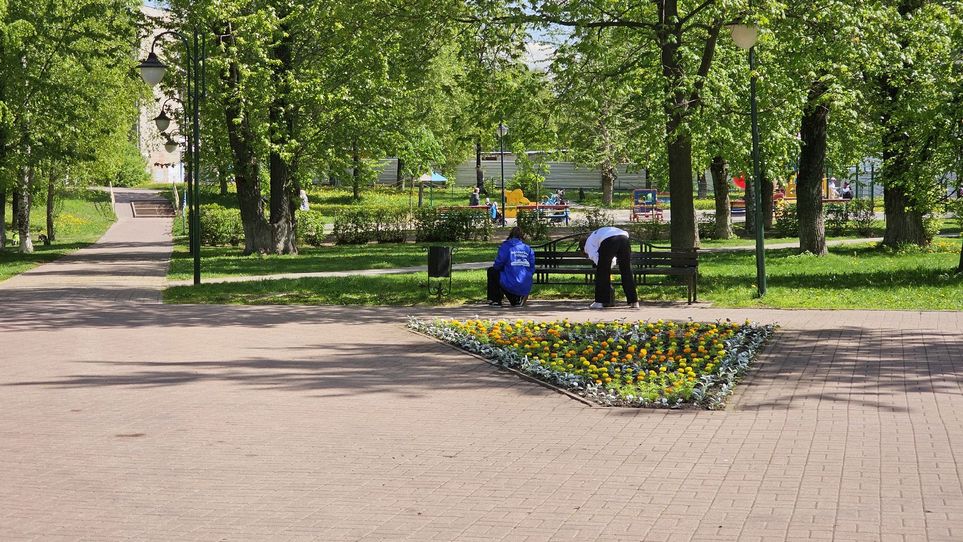 уборка, благоустройство, мемориал славы, Единая Россия, Дзержинский