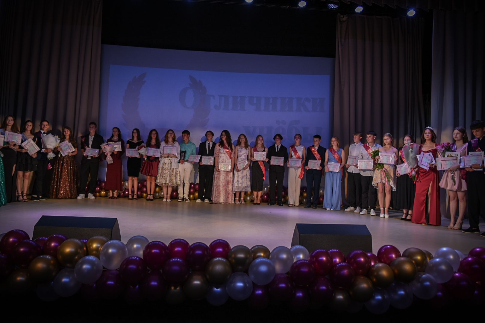 бронницы, выпускной 9-х классов, школа имени тимофеева в бронницах, бронницкие выпускники ,