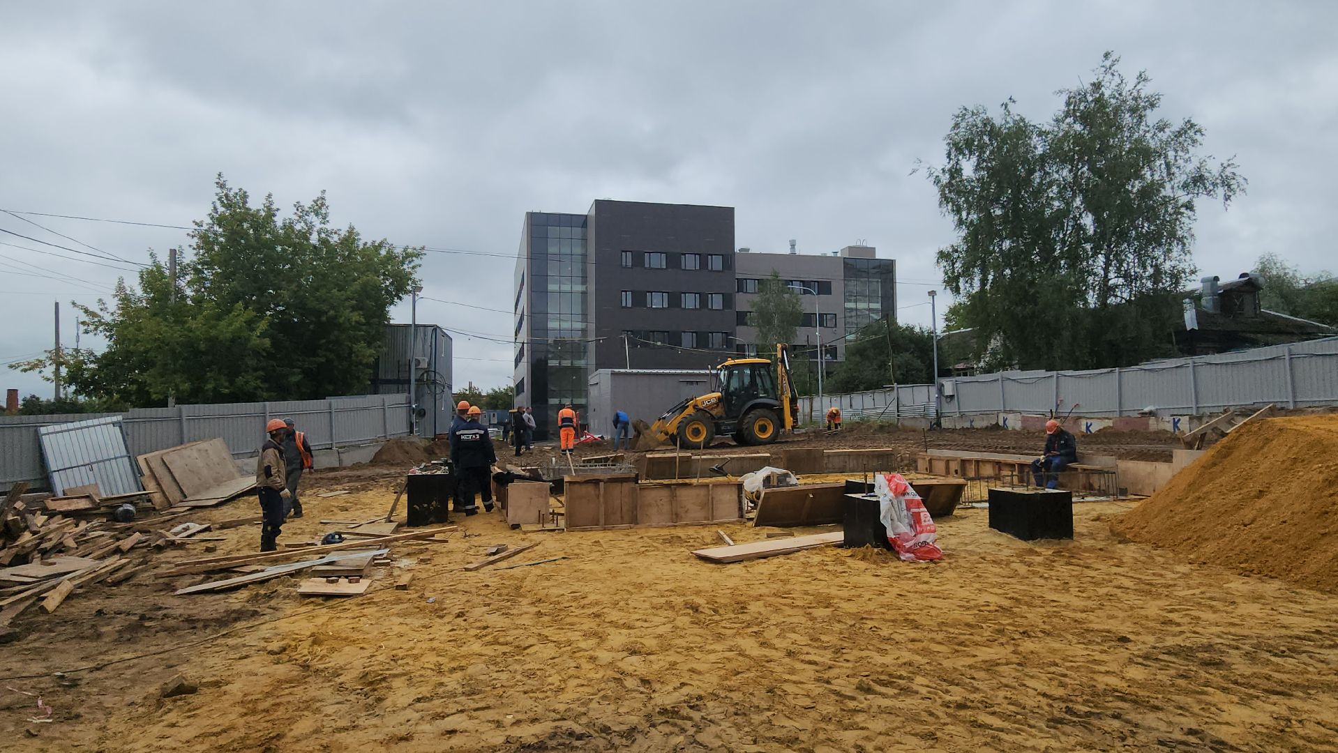люберцы, новая поликлиника, поселок Октябрьский , строители,