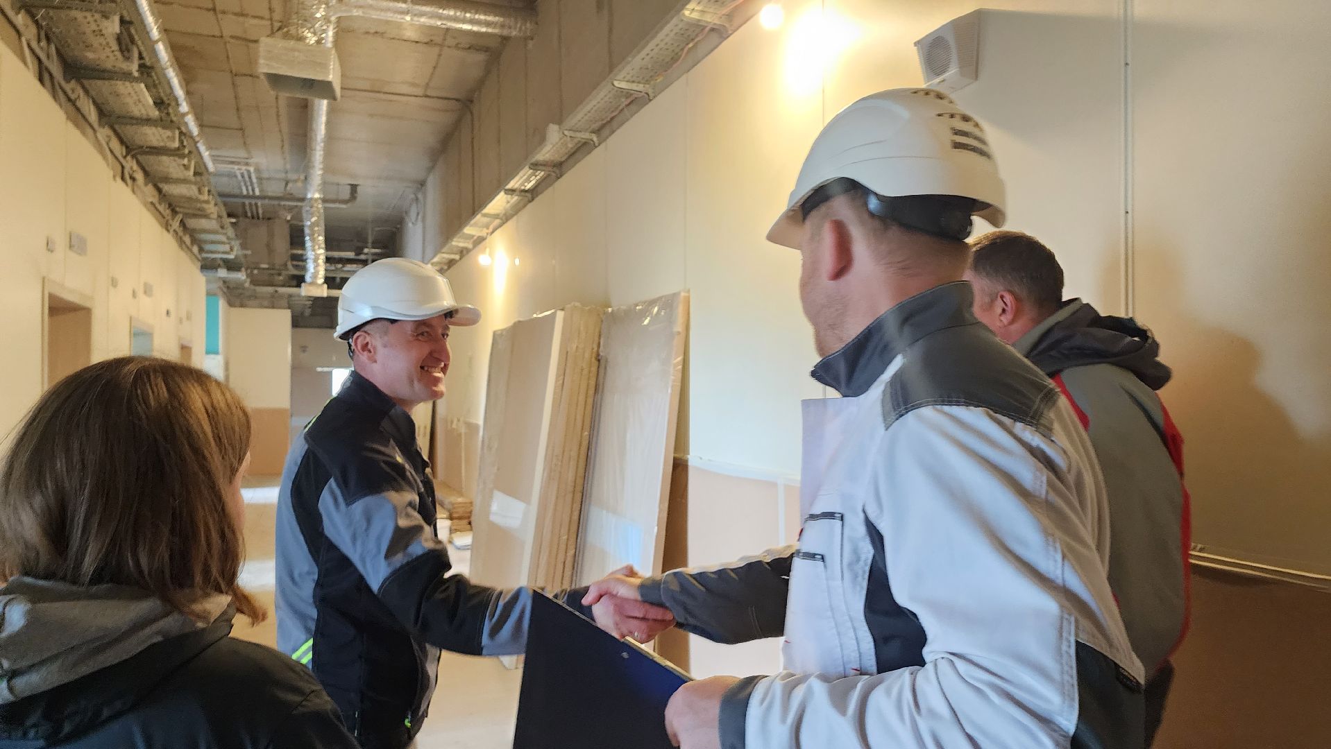 люберцы, новая поликлиника, поселок Октябрьский , строители,