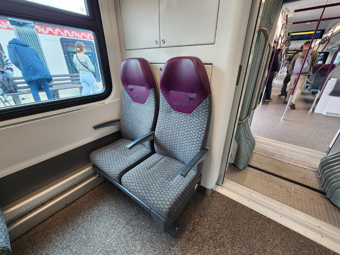 электропоезд, вокзал, машинист, железная дорога,