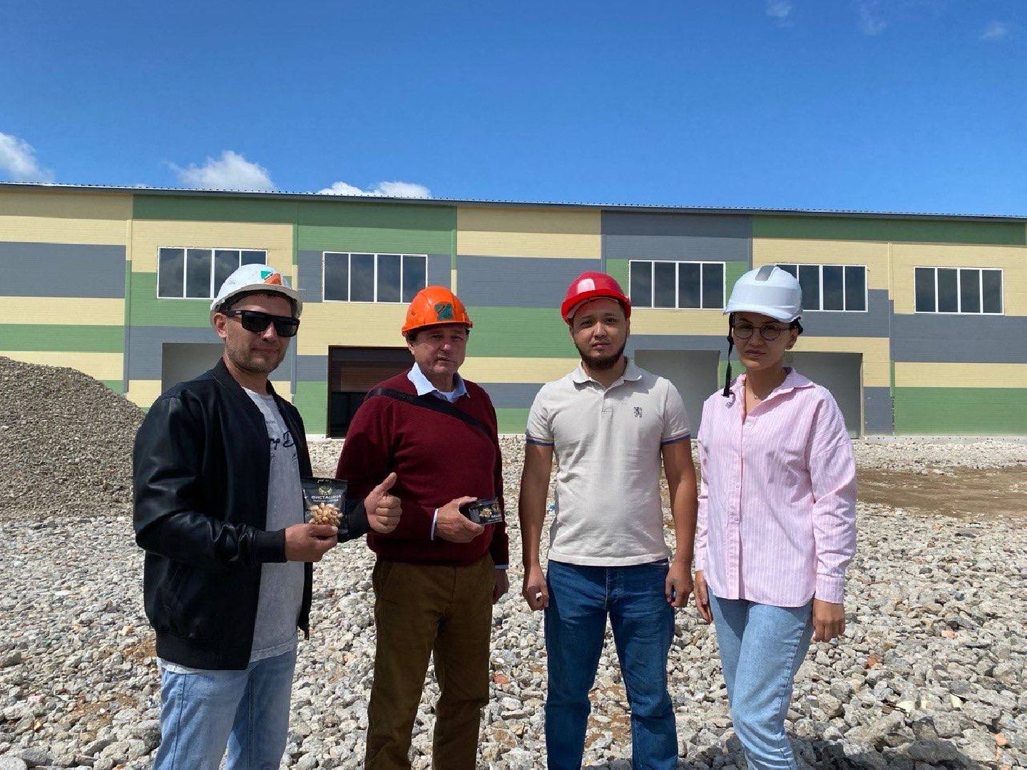 чехов, улица литейная, компания орбита, благотворительная точка добра манаим,  участники сво и их семьи, нуждающиеся граждане, продукты здорового питания, продолжение сотрудничества , гуманитарная помощь,новое производство , строительство ,