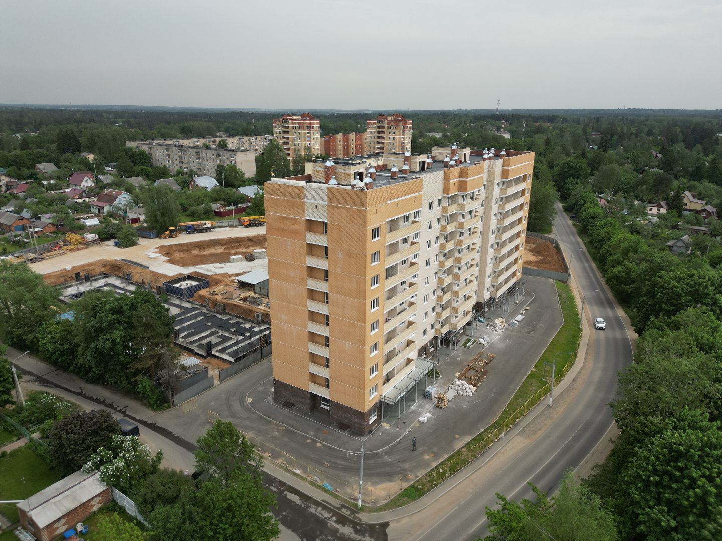 видео с коптера, дом для переселенцев солнечногорск, переселение из аварийного жилья,