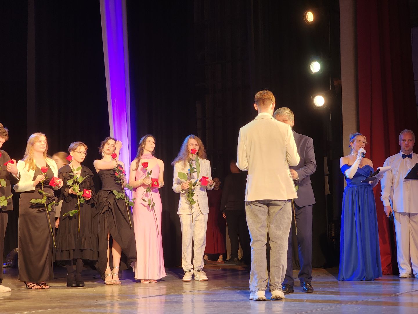 дубна, городской выпускной, медалисты 2025, глава городского округа,