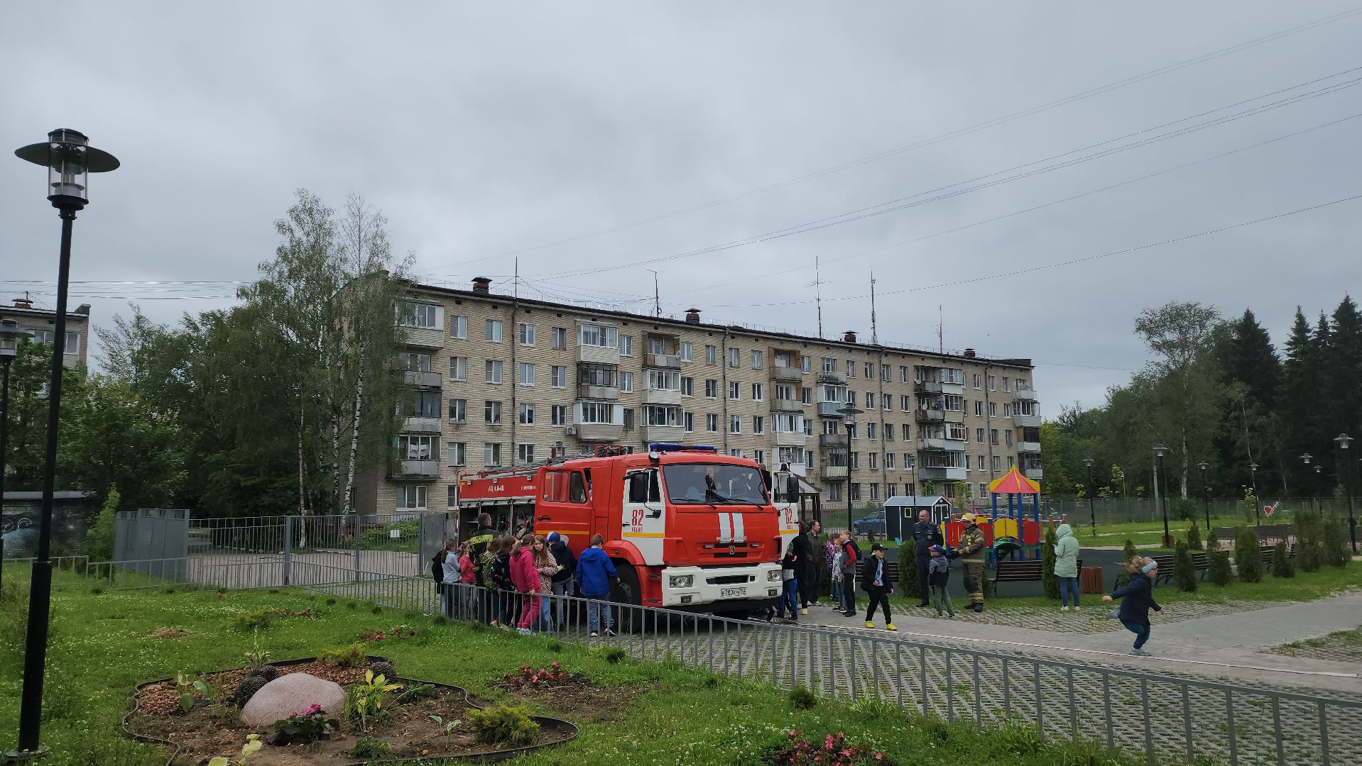 Мастер-класс от пожарных,  Пожарные , Лобня, школьный летний лагерь,пожарная служба,