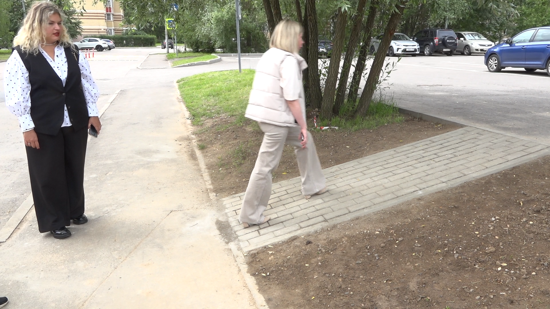 благоустройство территории, микрорайон школьный, власиха школьный, пешеходный тротуар, обход территории,