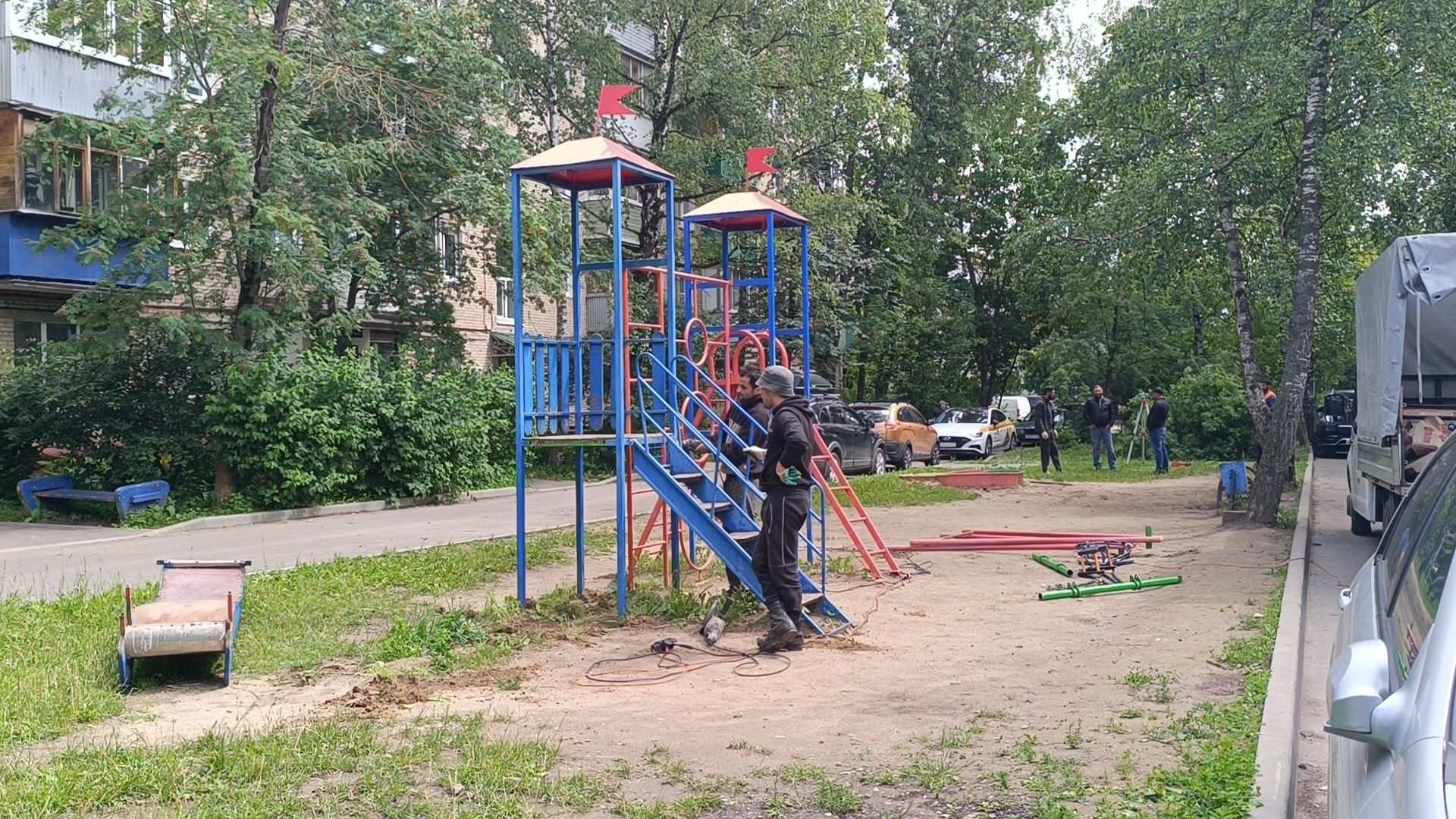 детская  площадка, лобня, двор,