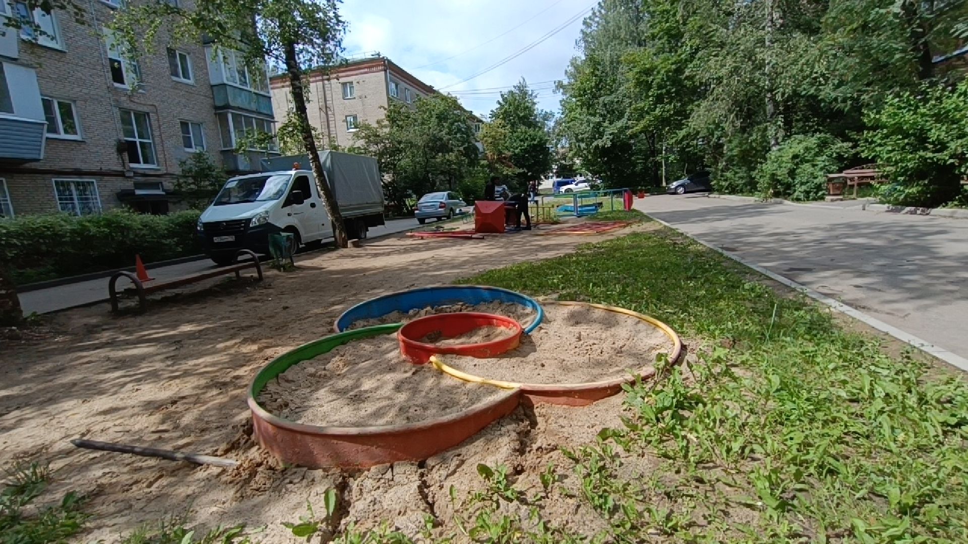 детская  площадка, лобня, двор,