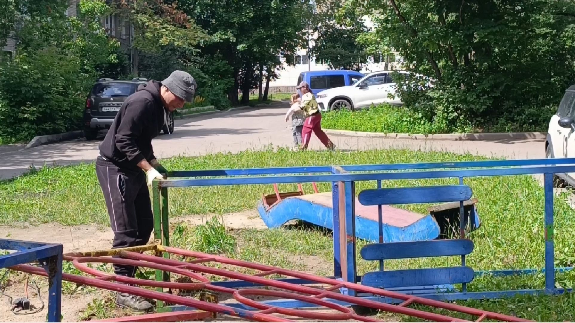 детская  площадка, лобня, двор,