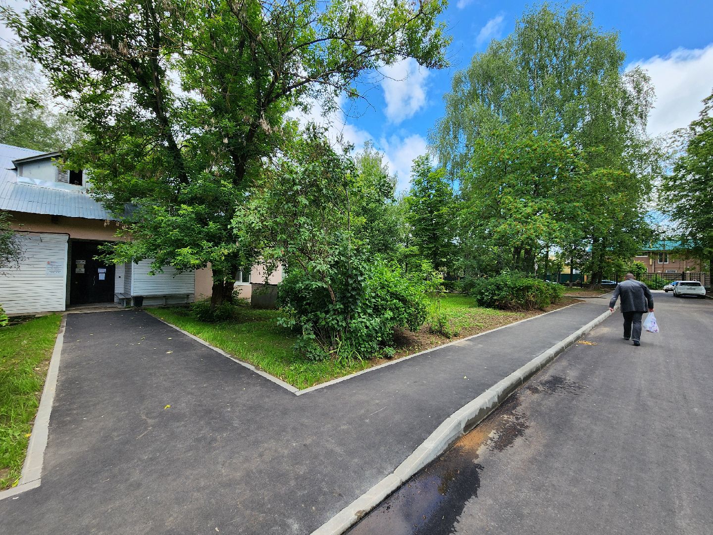 чехов, взрослая поликлиника, ремонт, переезд врачей, кабинет неотложной помощи, новый адрес, пионерская 8, кабинет экг, спирометрия, график работы, запись,