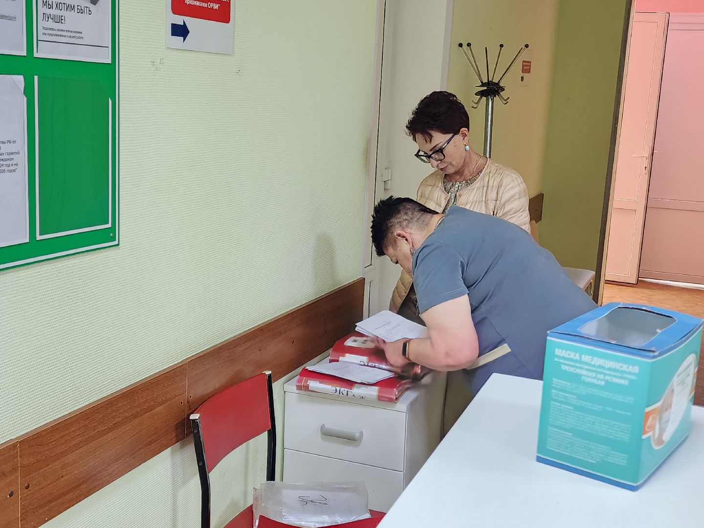 чехов, взрослая поликлиника, ремонт, переезд врачей, кабинет неотложной помощи, новый адрес, пионерская 8, кабинет экг, спирометрия, график работы, запись,