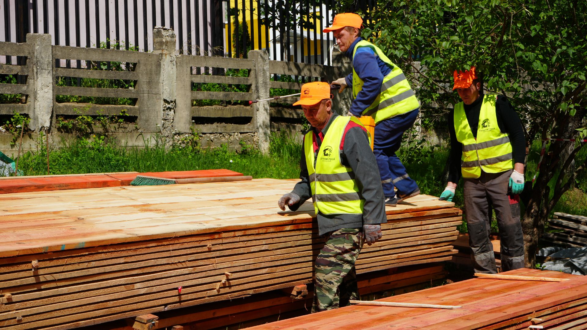 ремонт крыши ,