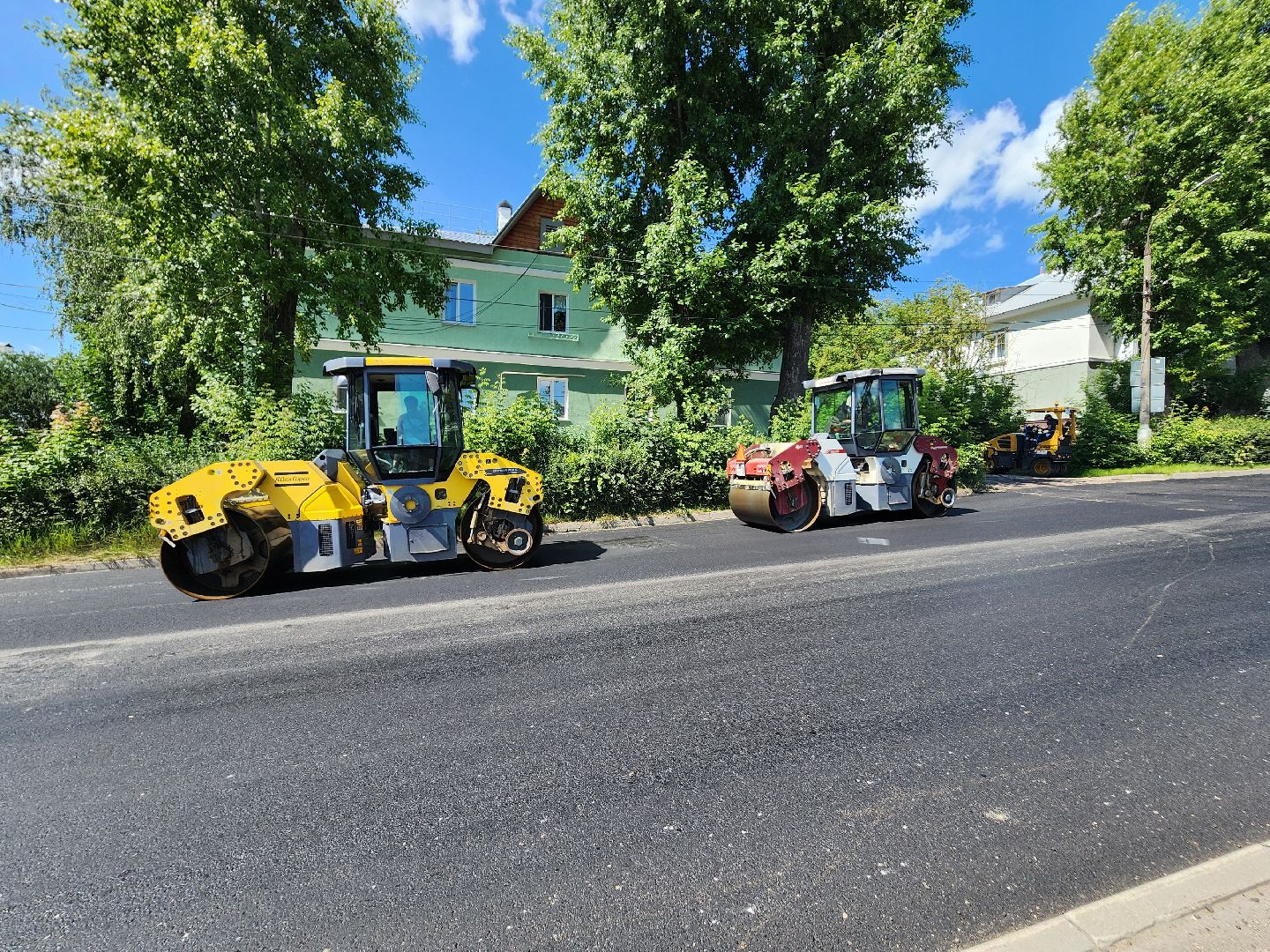 серпухов, улица химиков, укладка нового асфальта, дорожные работы,