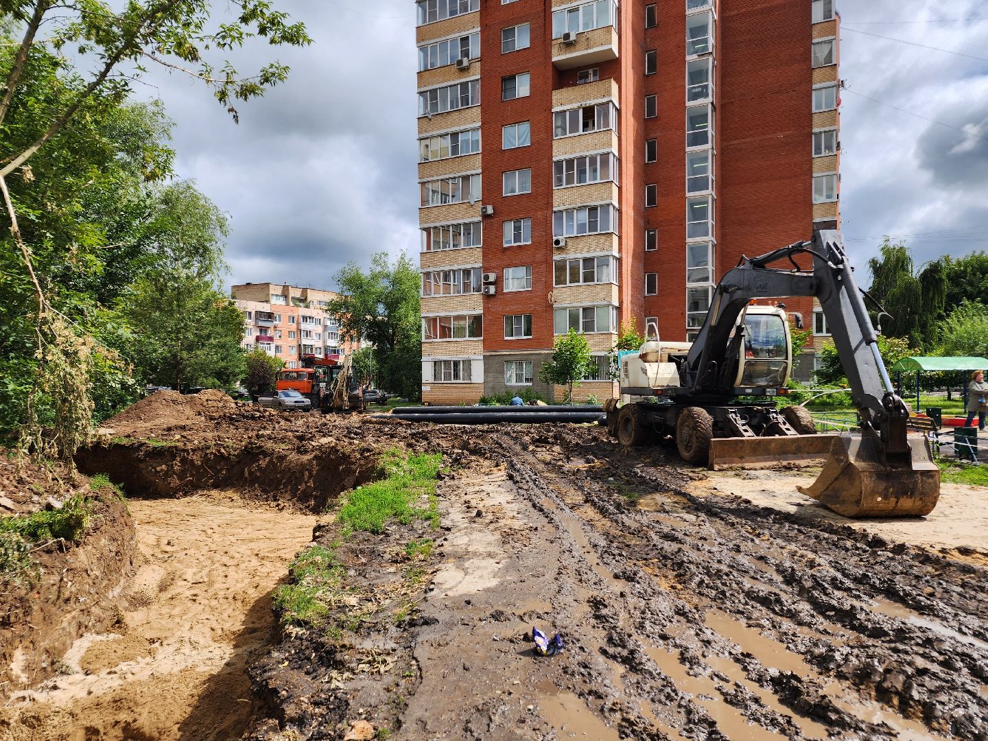 чехов, вишневый бульвар, улица чехова, ремонт теплотрассы, горячее водоснабжение, замена труб, передовая система теплоснабжения, уникальная ППУ изоляция, система контроля, госпрограмма московской области, развитие инженерной инфраструктуры и энергоэффективности,губернатор подмосковья,