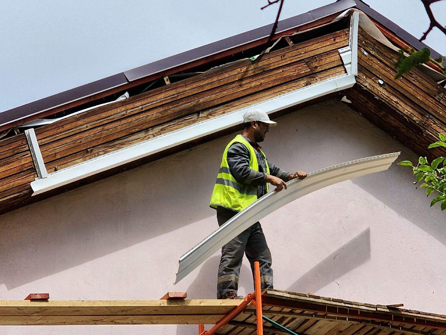 чехов, улица пионерская 2, взрослая поликлиника, текущий ремонт, замена кровли, ремонт крыши, реконструкция, демонтажные работы, фасадные работы, кровельные работы, инженерные сети, благоустройство территории,