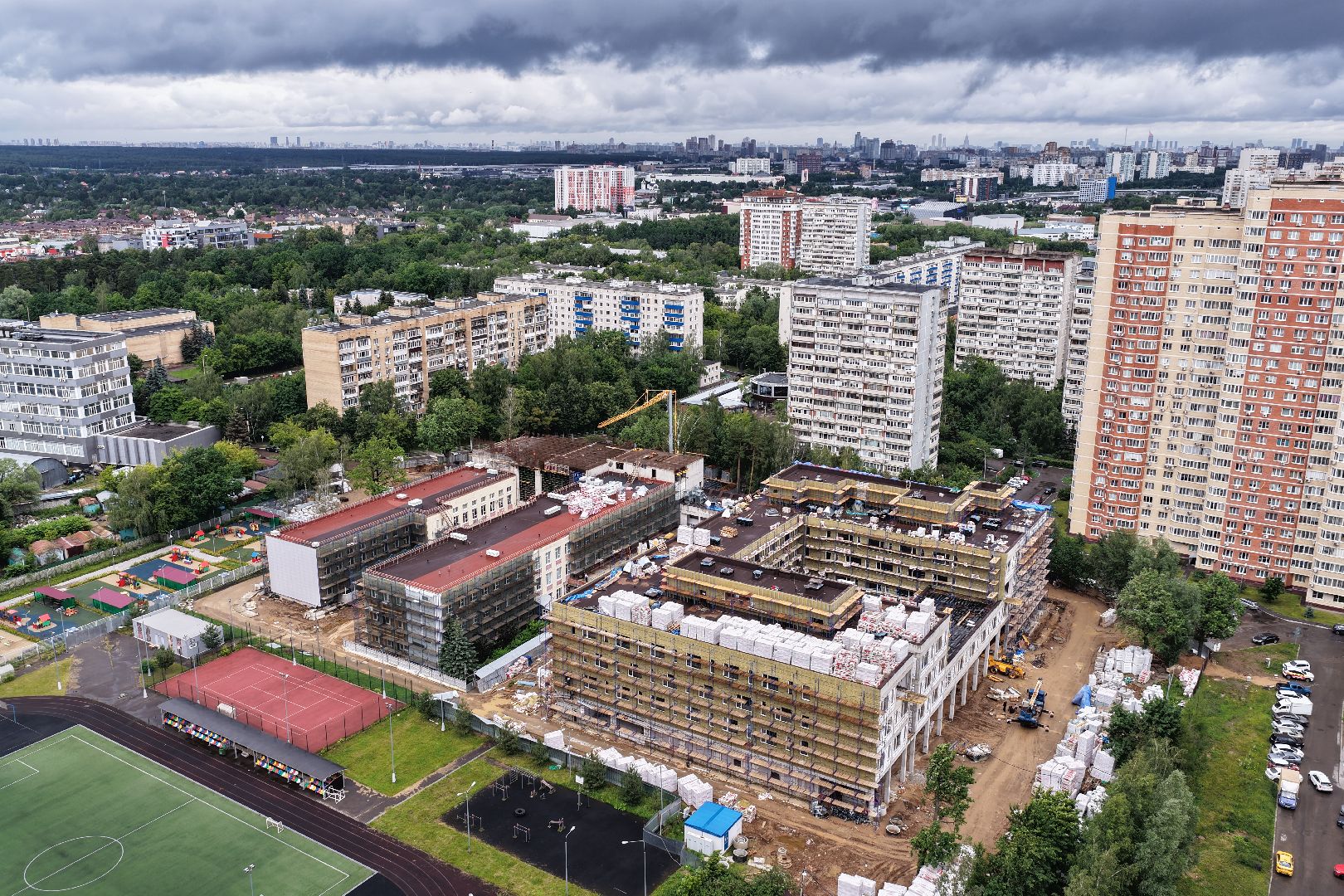 видео с коптера, пристройка к Немчиновскому лицею, лицей в одинцове