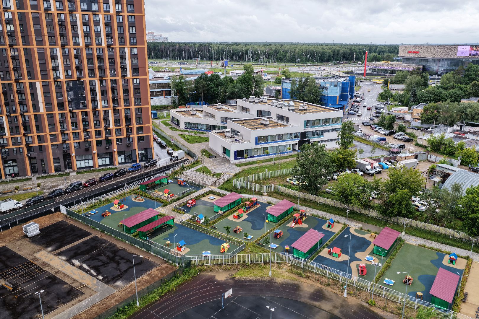 видео с коптера, пристройка к Немчиновскому лицею, лицей в одинцове