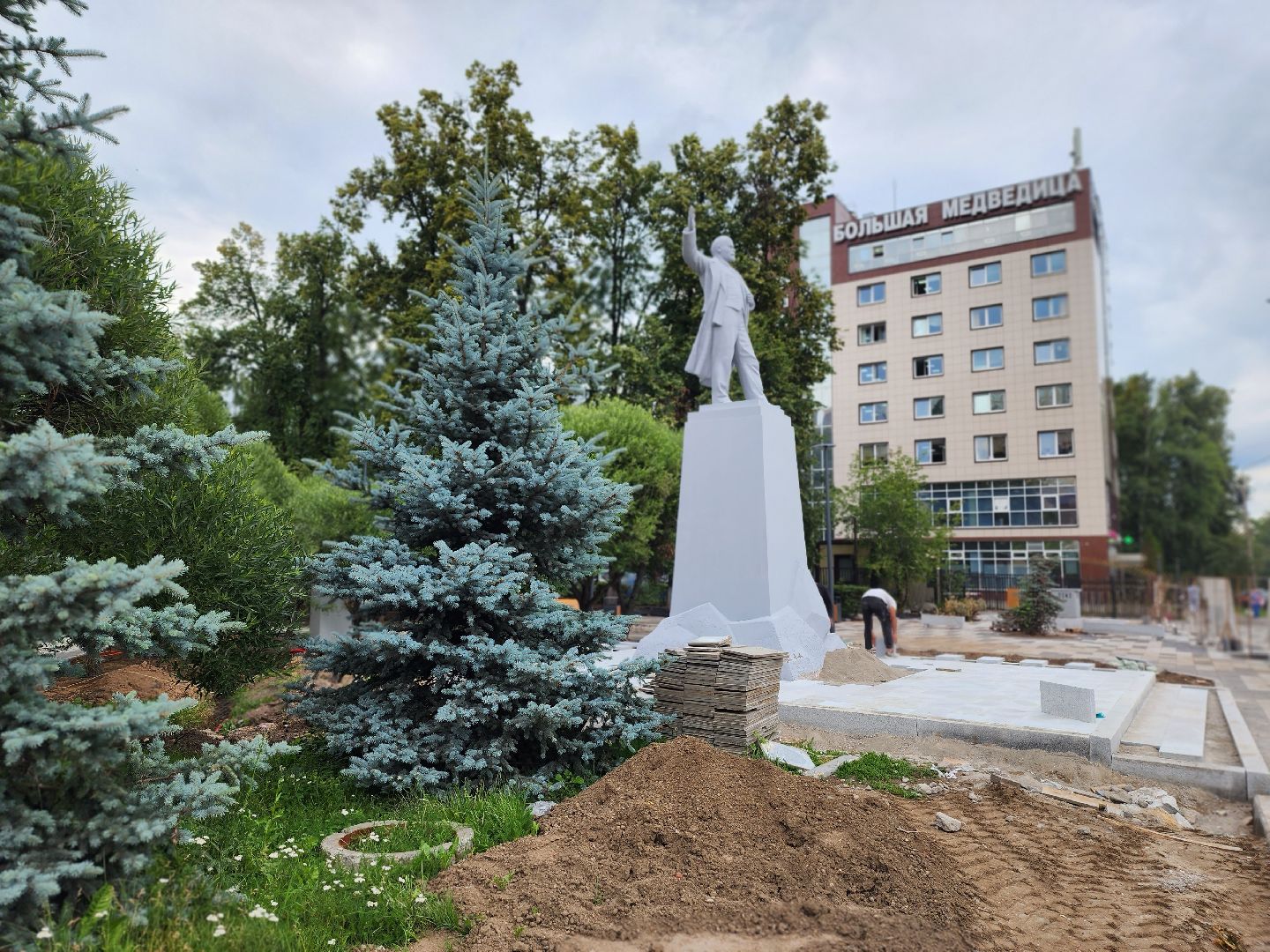 королёв, благоустройство, сквер у проходной ркк энергия, обновленный памятник ленину,