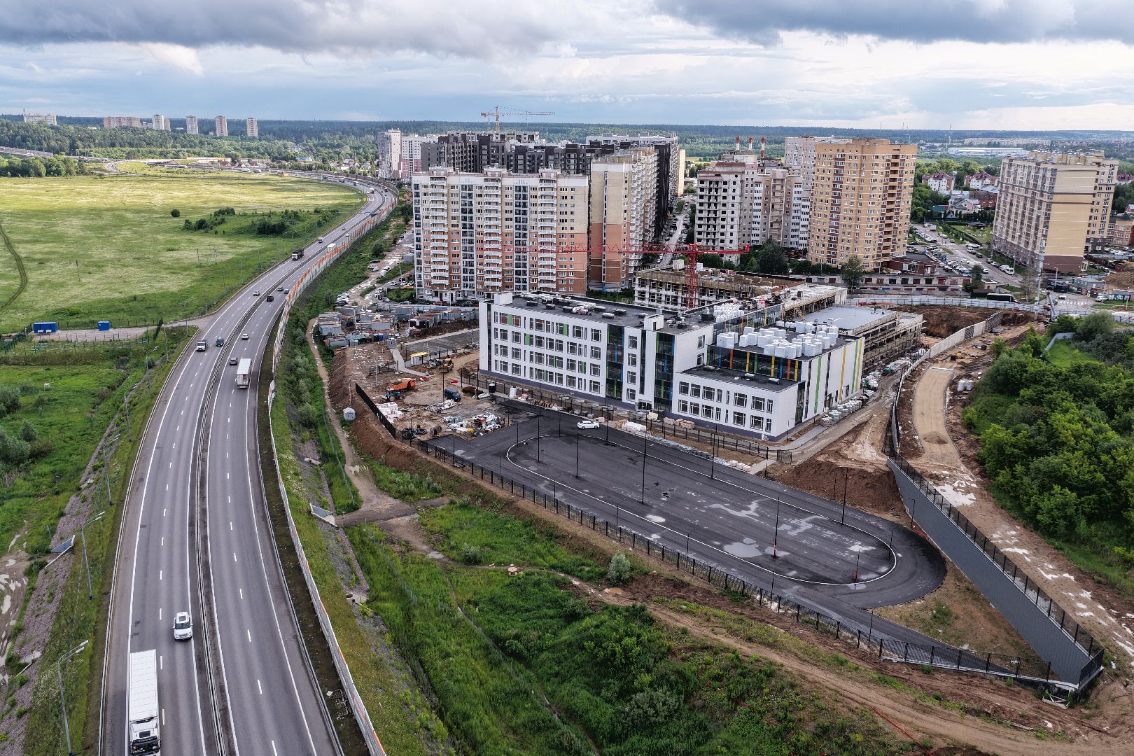 видео с коптера, школа в одинцове, новая школа в звенигороде,