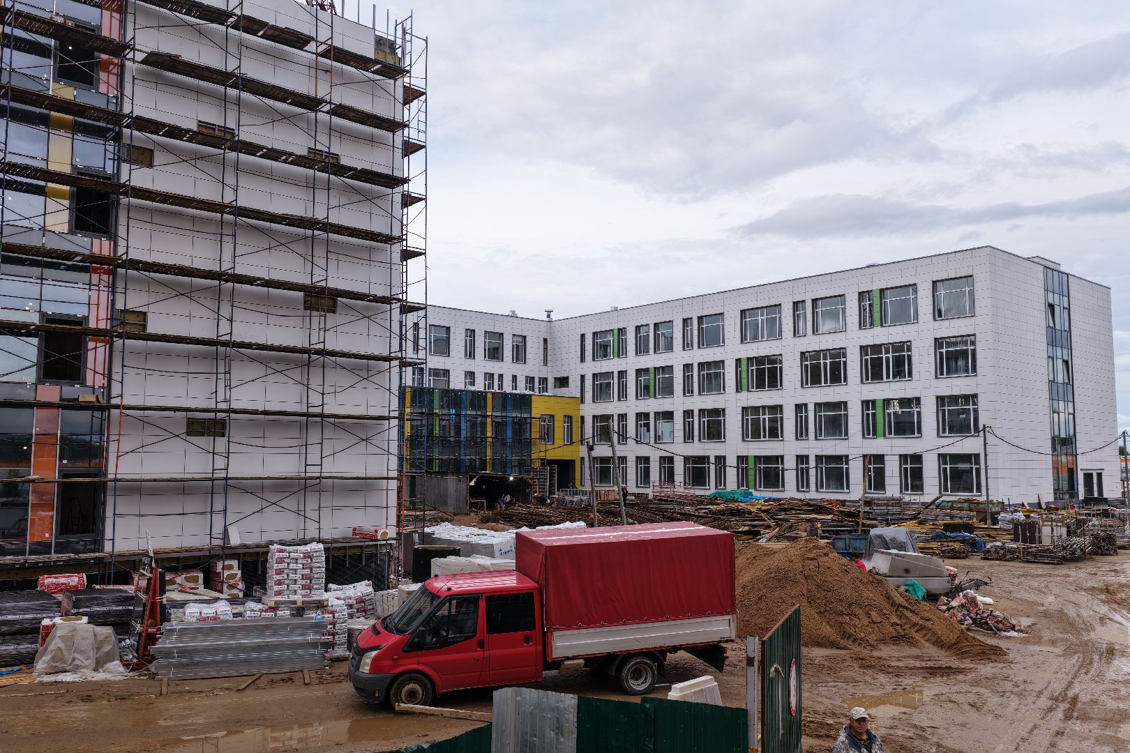 видео с коптера, школа в одинцове, новая школа в звенигороде,