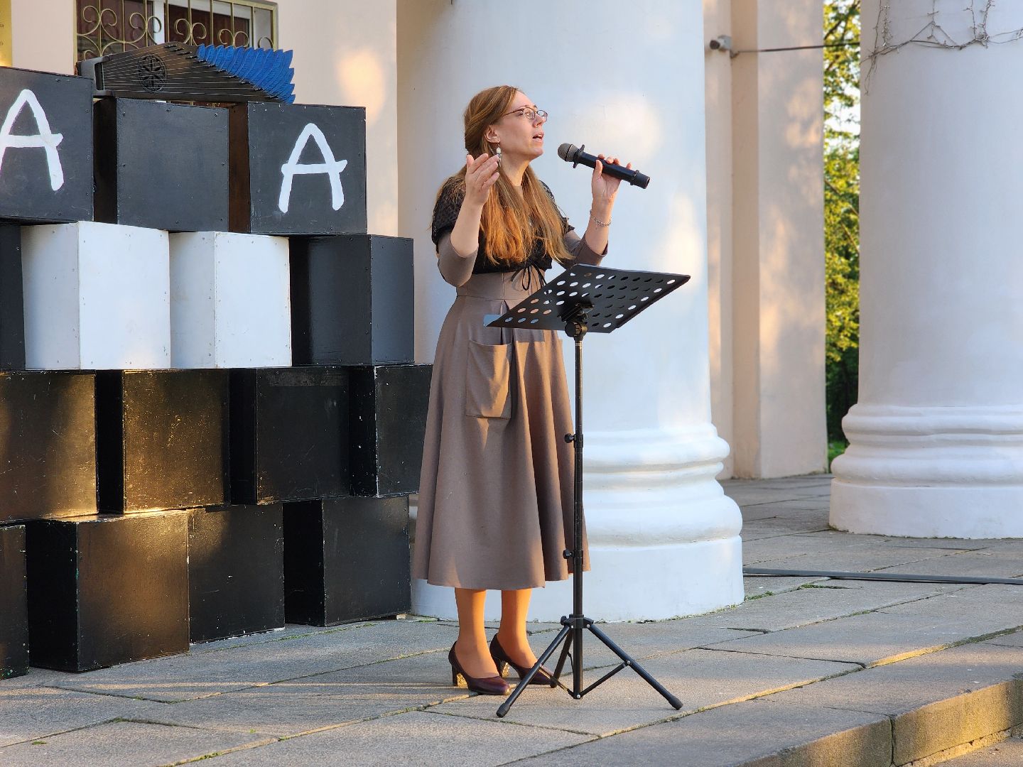 сергиев посад, сергиево-посадский городской округ, александр кравченко, арт-станция, творческий вечер, лето для тебя, спектакль,