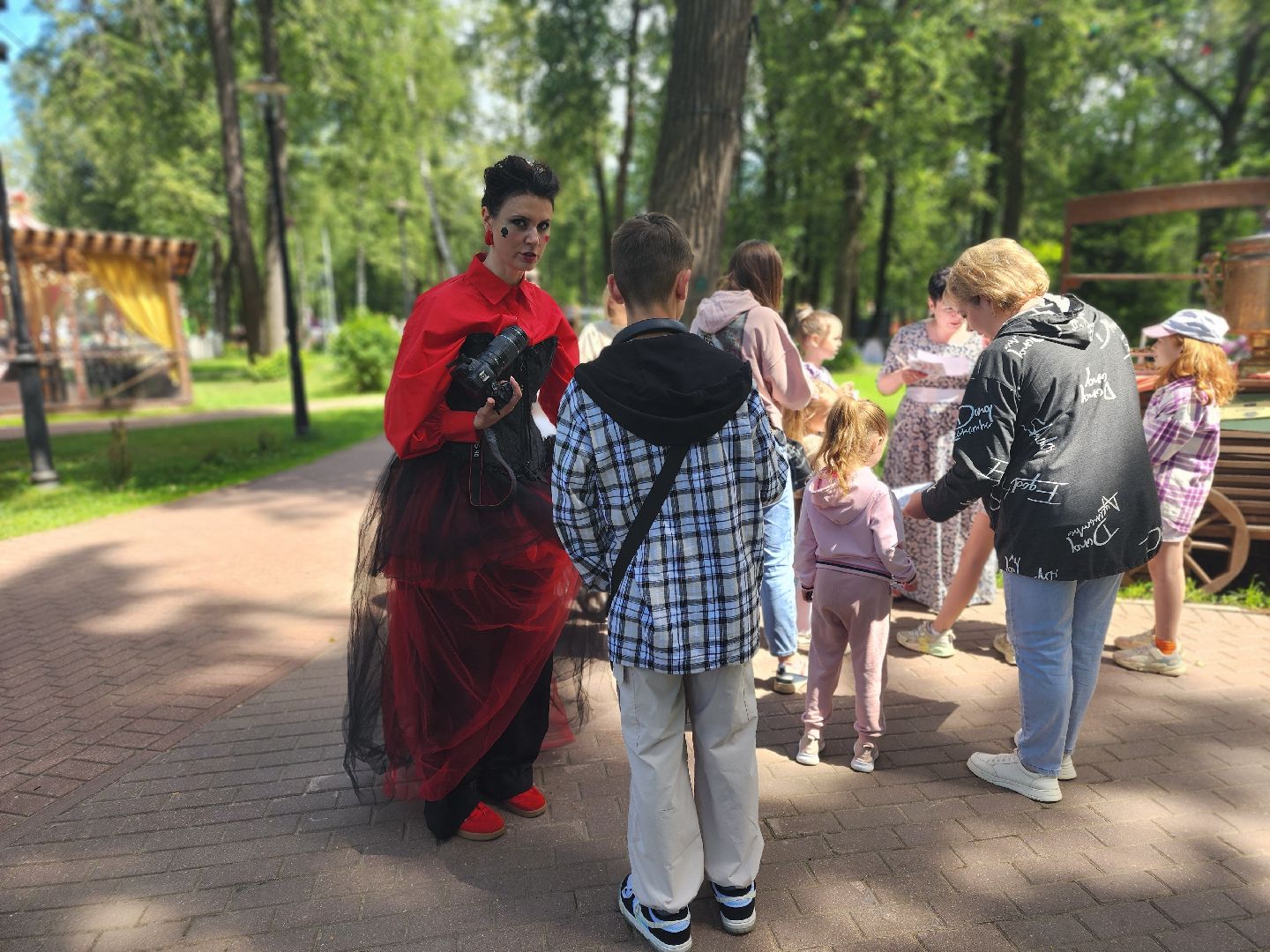 сергиев посад, сергиево-посадский городской округ, алиса в стране чудес, однажды в сказке,