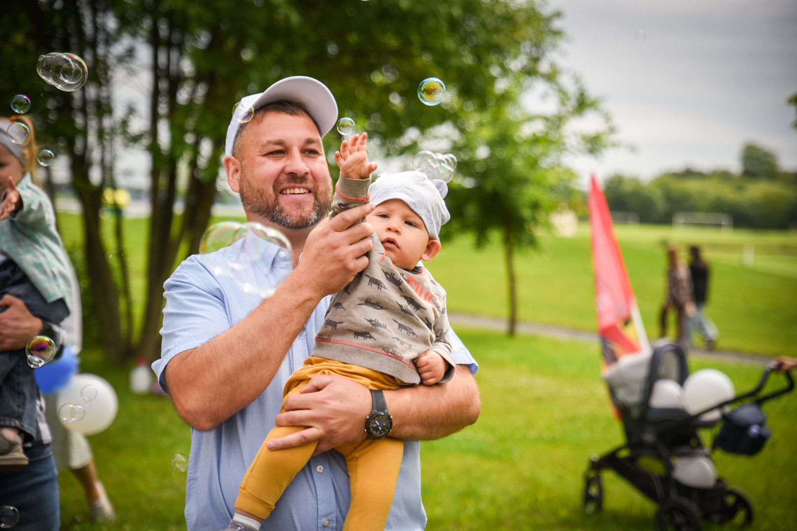 бронницы, парад семей в бронницах, шествие семей в бронницах, день семьи любви и верности, дети,