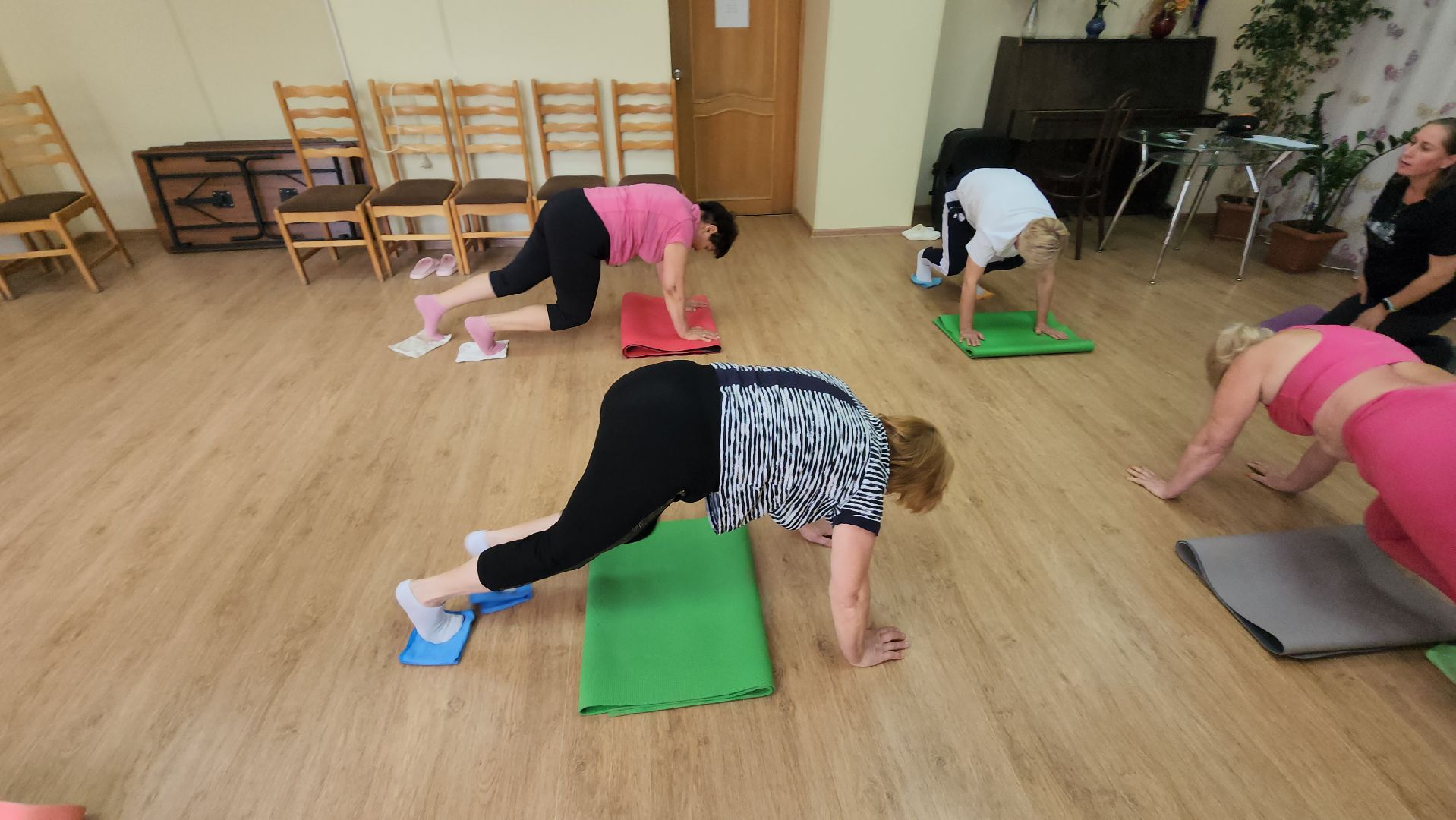 серпухов, социальный центр серпуховский, активное долголетие, глайдинг в серпухове, улица лермонтова,