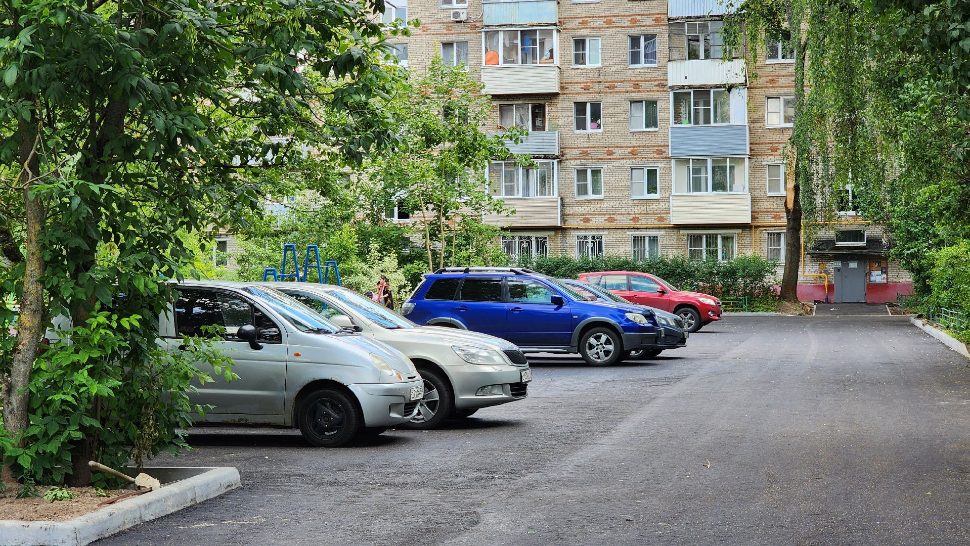Асфальтирование , новый асфальт, Лобня, Благоустройство дворов,