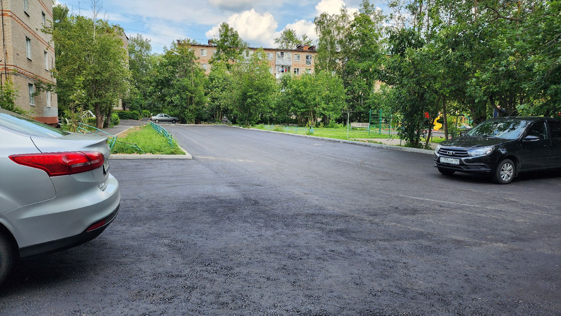 Асфальтирование , новый асфальт, Лобня, Благоустройство дворов,