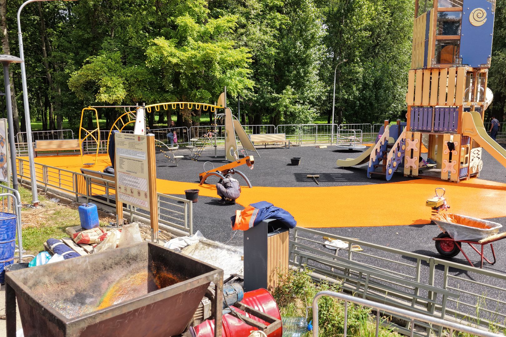 видео с коптера, парк фабричный пруд реутов, благоустройство реутов, игровая зона в парке ,