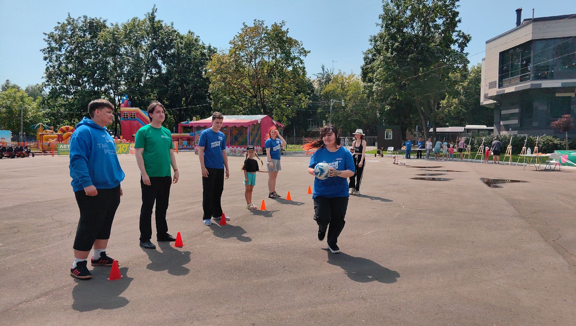 состязания, парк, квест, рисунки, мелки, семья,