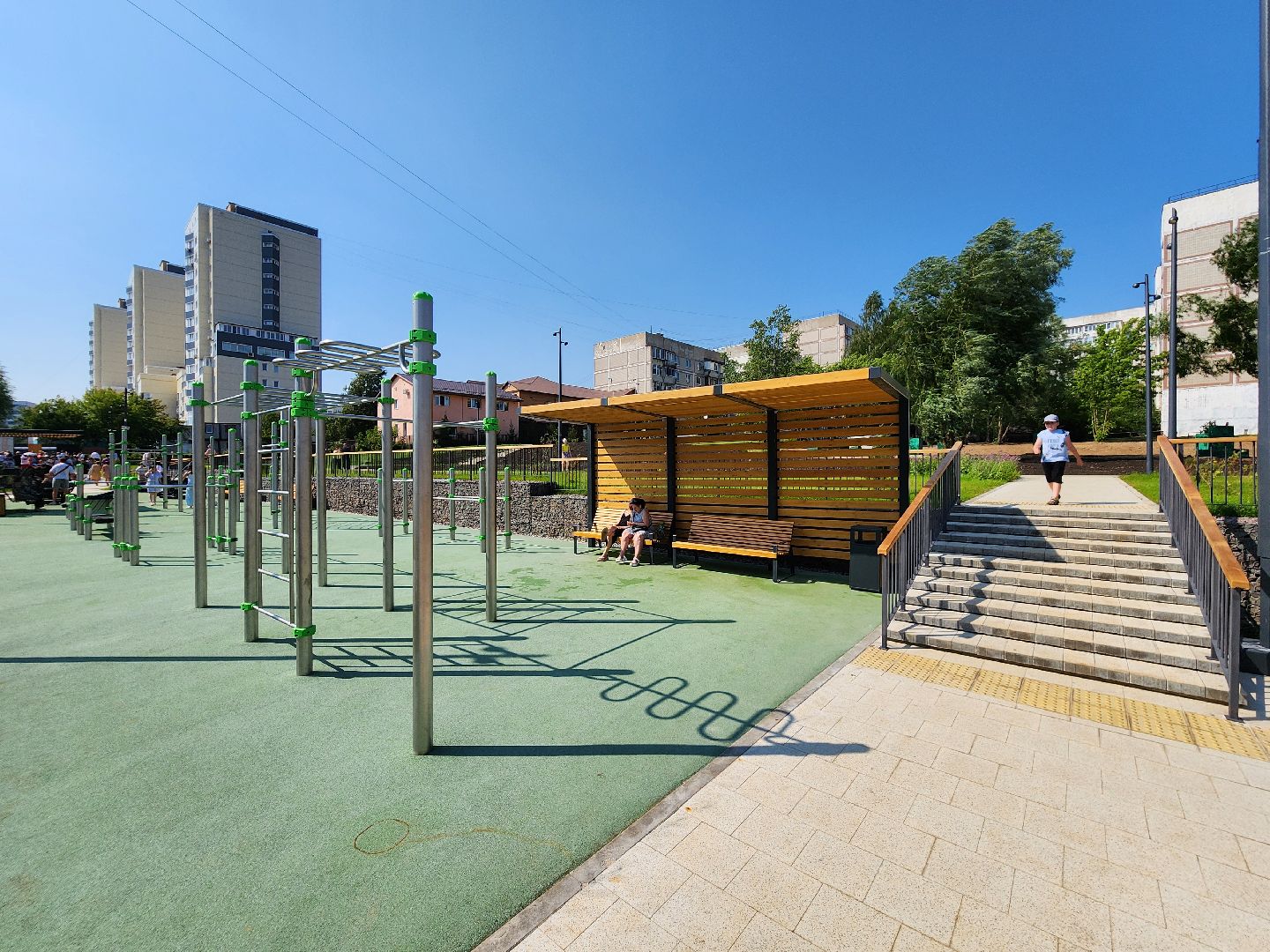 чехов, улица береговая, набережная реки теребенка, день любви семьи и верности, праздник, благоустройство, реконструкция, глава округа михаил собакин, обновление набережной, пешеходные дорожки, детские и спортивные площадки, озеленение, зоны отдыха, госпрограмма московской области, формирование комфортной городской среды,праздничная программа, торжественное открытие,