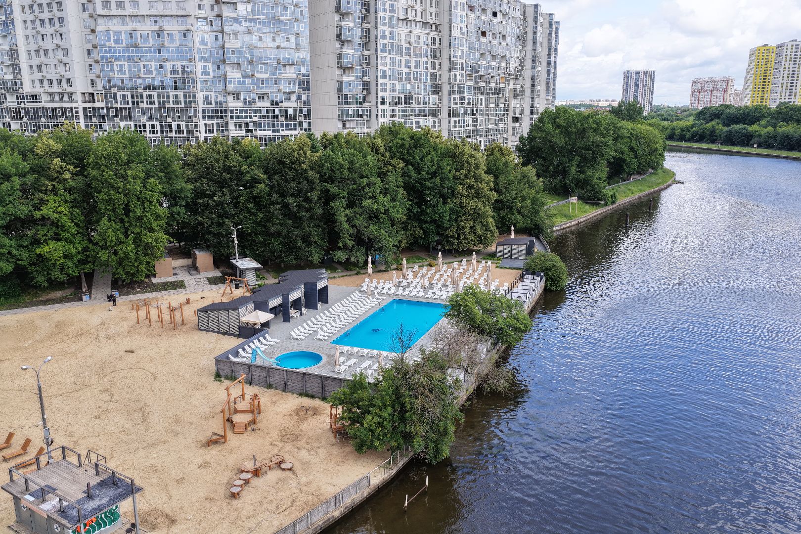 видео с коптера, пляжная зона в химках, парк имени льва толстого, лето в подмосковье,