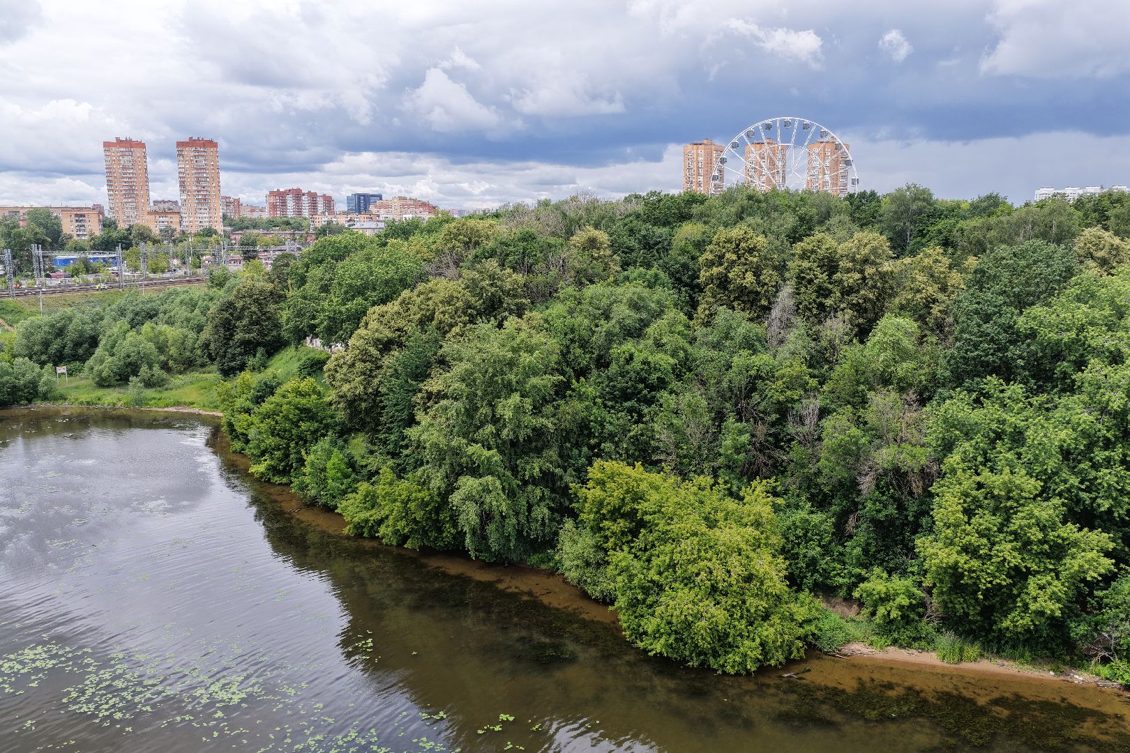 видео с коптера, пляжная зона в химках, парк имени льва толстого, лето в подмосковье,