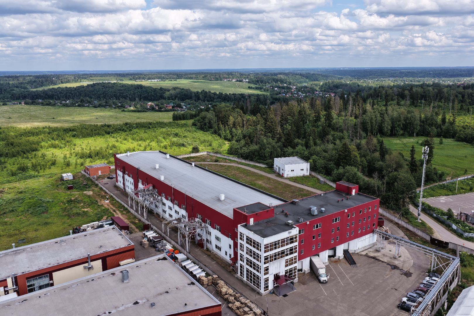 видео с коптера,  производство БАДов, завод в рузе,
