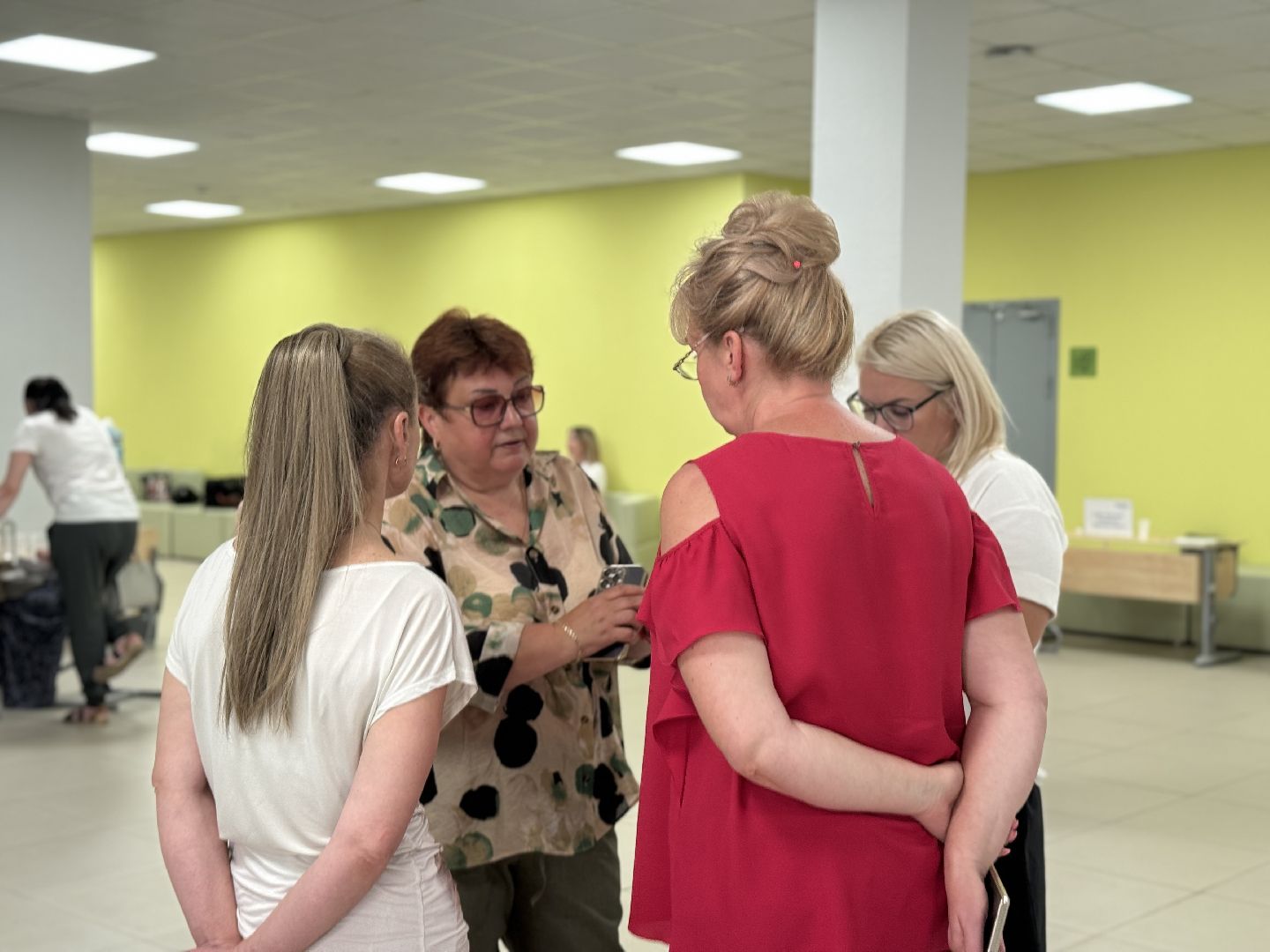 выездная администрация , ленинский городской округ, бутовская сош  1, пандус, пешеходные дорожки,