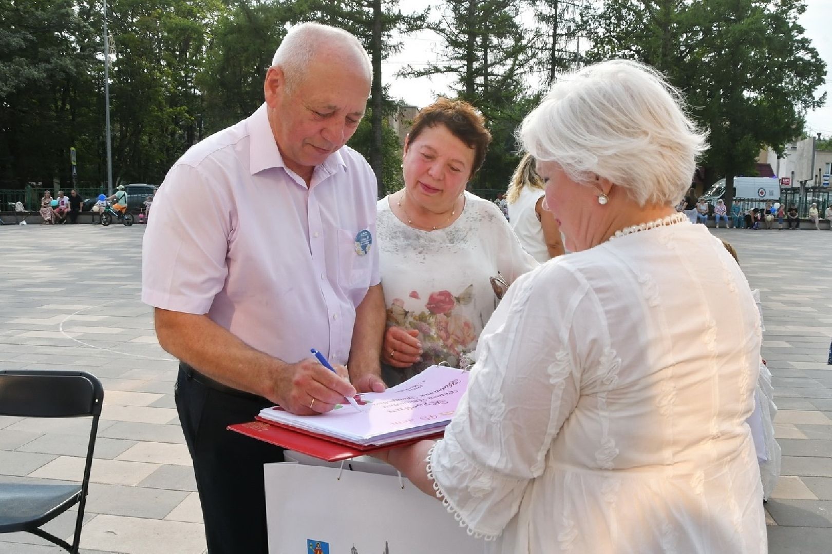 день семьи любви и верности, власиха день семьи, площадь дк, петр и февронья, юбиляры семейной жизни,