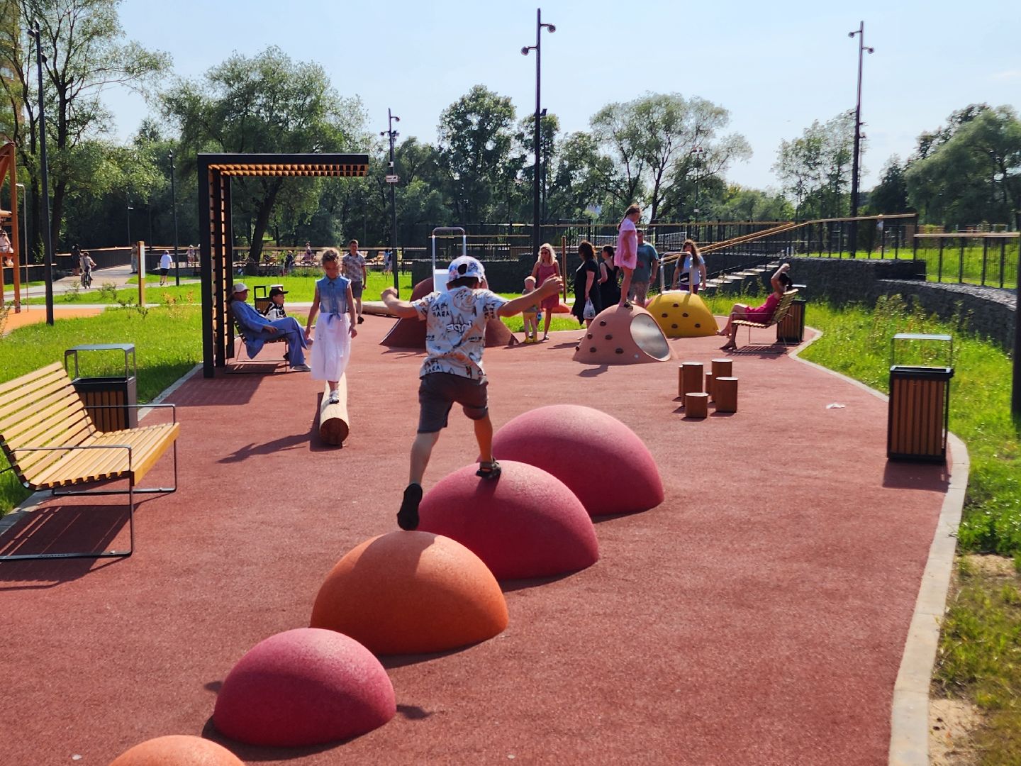 чехов, улица береговая, набережная реки теребенка, благоустройство, реконструкция, обновление, детские игровые площадки, детские комплексы, игровые элементы, зоны отдыха, скамейки и урны, озеленение, пешеходные дорожки, велосипедные дорожки, спортивные площадки, пляж, видеокамеры, госпрограмма московской области, формирование комфортной городской среды,