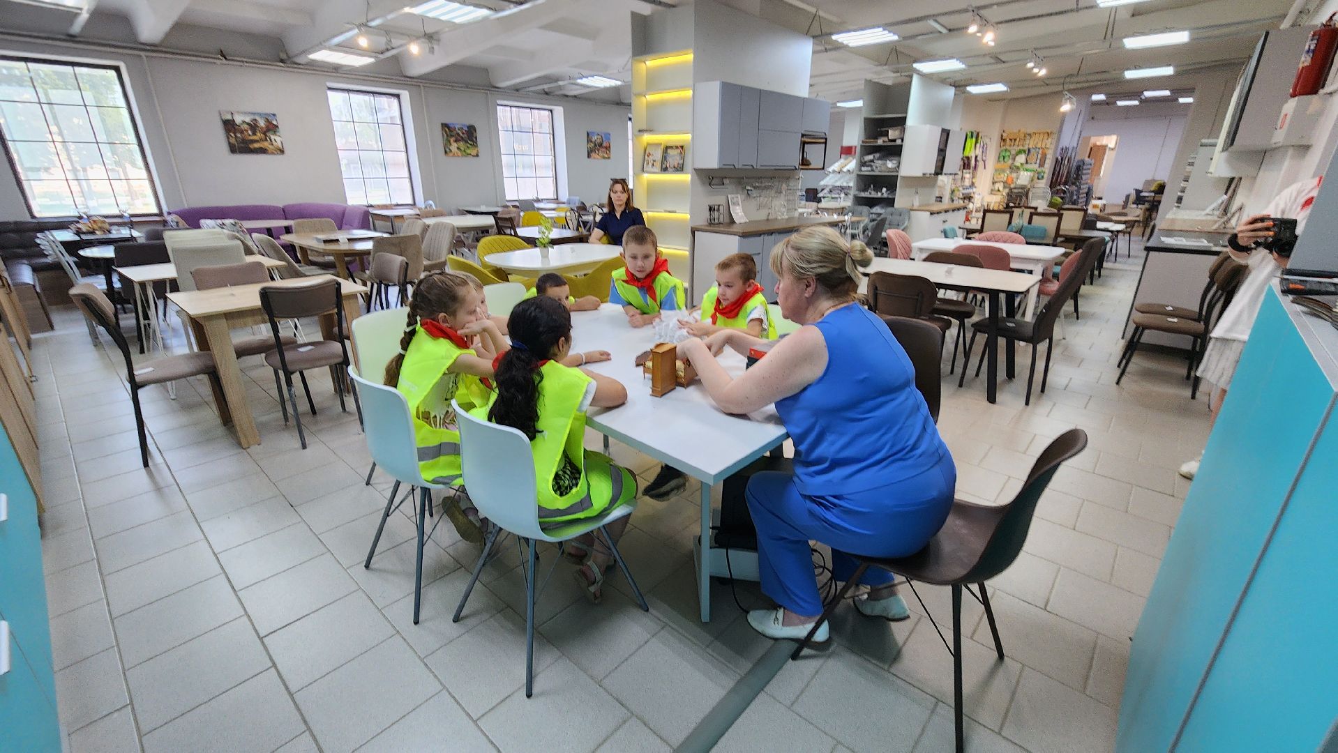 Руза,  фабричный квартал, Мебельная фабрика, каникулы в молодежке,