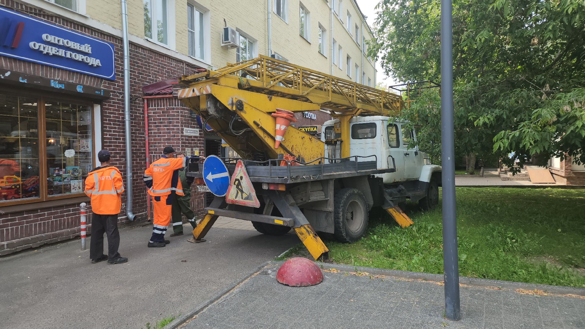 вертикалки, ивантеевка, опиловка, опилить деревья, опиловка деревьев,кронирование, коммунальная служба,