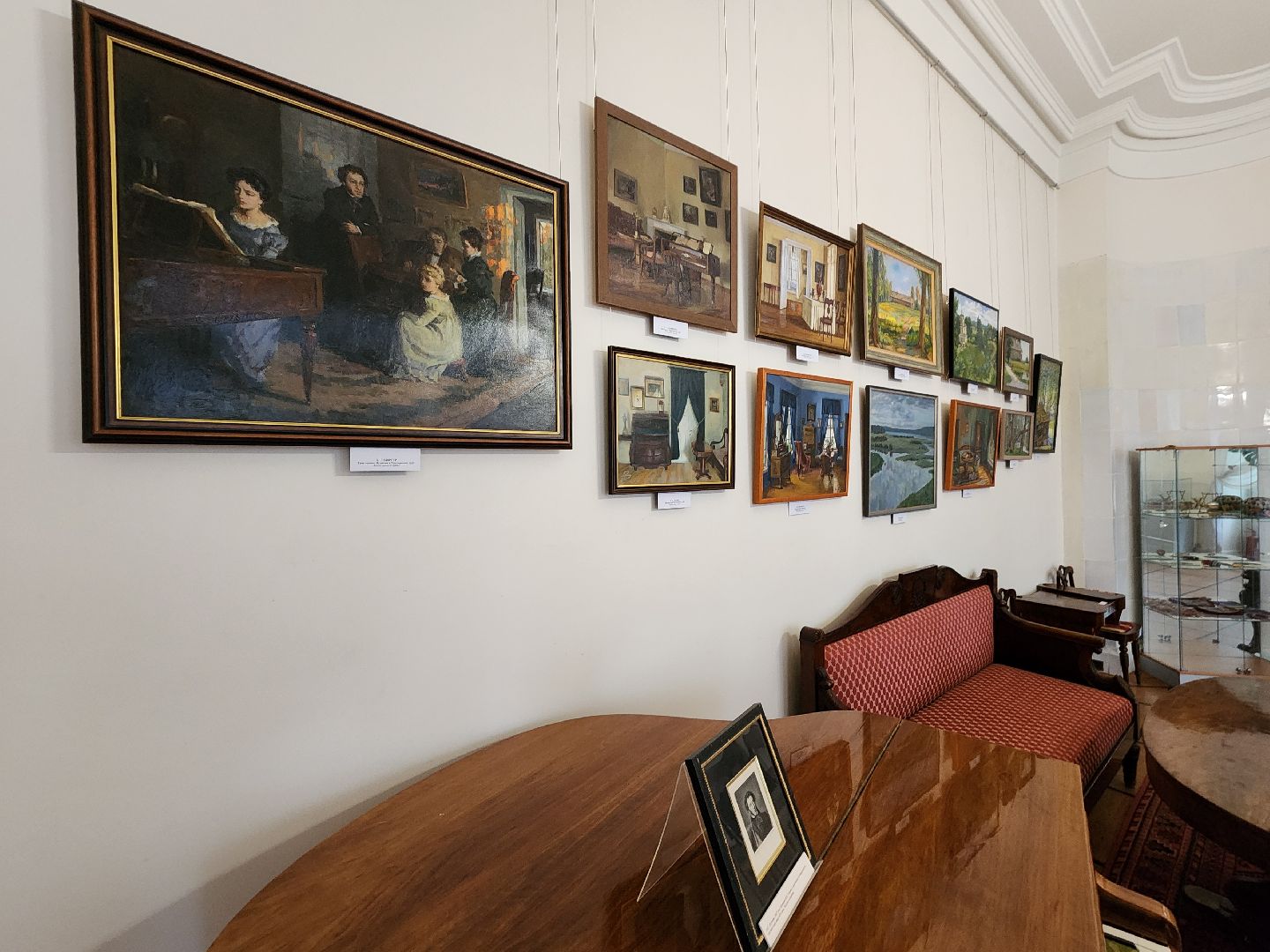 чехов, улица пушкина 10, музей-усадьба лопасня-зачатьевское, выставка, приют сияньем муз одетый, александр пушкин, музей-заповедник михайловское, село тригорское, картины, книги, мебель,  декоративно-прикладное искусство,