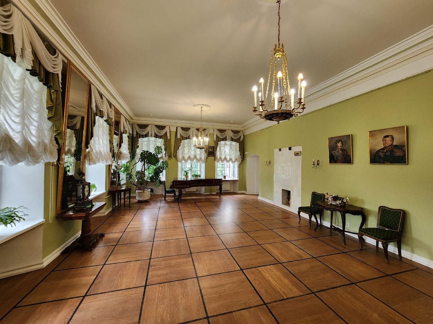 чехов, улица пушкина 10, музей-усадьба лопасня-зачатьевское, выставка, приют сияньем муз одетый, александр пушкин, музей-заповедник михайловское, село тригорское, картины, книги, мебель,  декоративно-прикладное искусство,