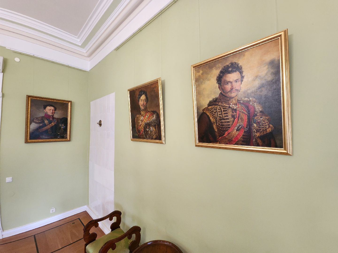 чехов, улица пушкина 10, музей-усадьба лопасня-зачатьевское, выставка, приют сияньем муз одетый, александр пушкин, музей-заповедник михайловское, село тригорское, картины, книги, мебель,  декоративно-прикладное искусство,