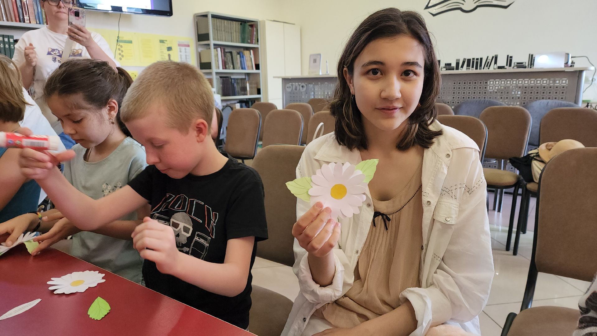 вертикалки, пушкино, библиотека, день семьи любви и верности, семейные ценности,викторина, викторина для детей,ромашка, мастер-класс,