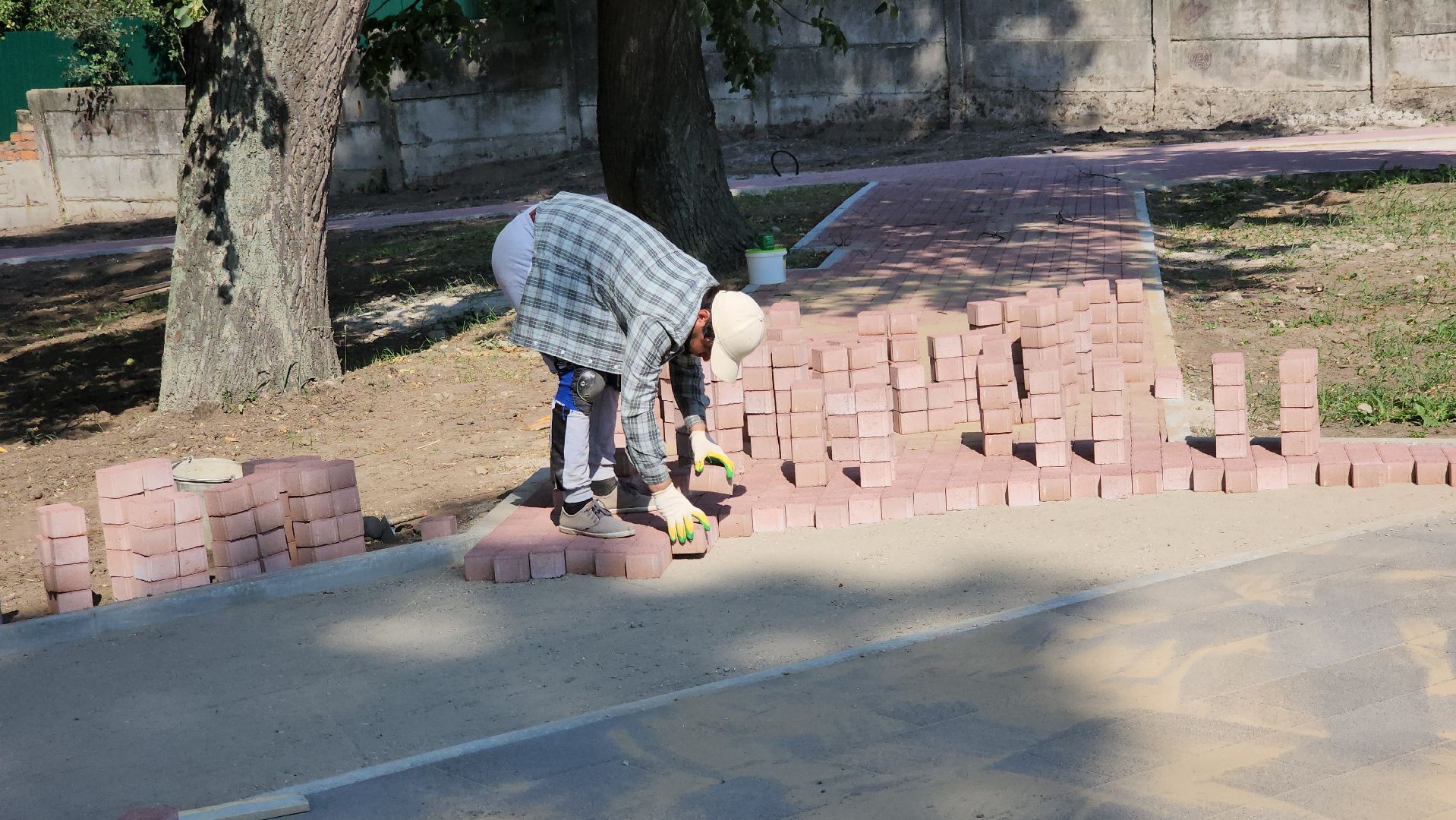 кашира, благоустройство, комфортная городская среда, историческая часть города, тротуар, бордюрный камень, парк,